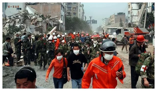 地震小英雄林浩自毁_汶川地震林浩小英雄_林浩清华大学梦想