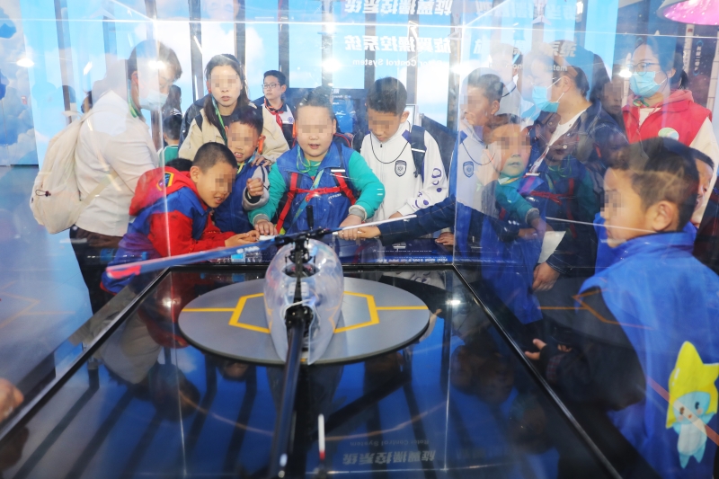 西安科技馆孤独症公益活动_世界孤独症日关爱行动_陕西科技馆