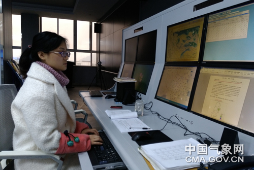 春节气象观测员坚守岗位_春节期间气象工作者值班情况_中国最早的气象站