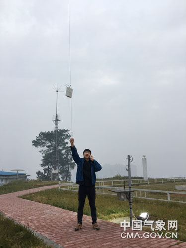 春节气象观测员坚守岗位_中国最早的气象站_春节期间气象工作者值班情况