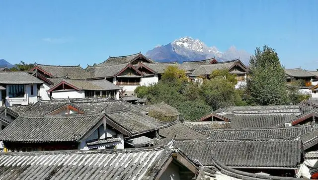 丽江旅游优势_丽江产业发展_丽江纳西族文化