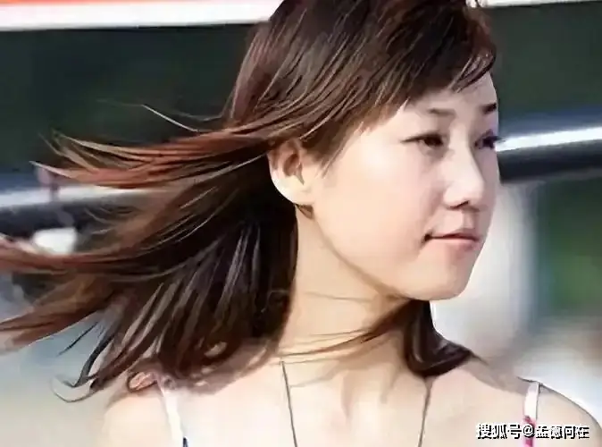 张筱雨魅惑人体艺术岜东文化_张筱雨转型美食博主经历分享_张筱雨人体写真艺术伦理争议