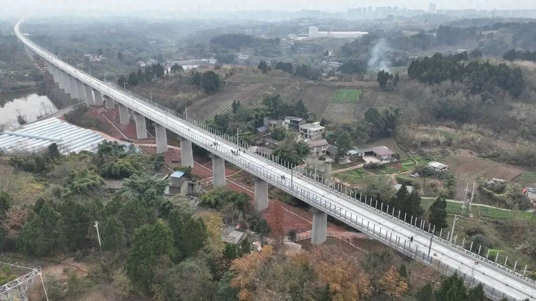 四川2026重点项目铁路布局_四川2026重点项目高速公路建设_成都到西昌的高速