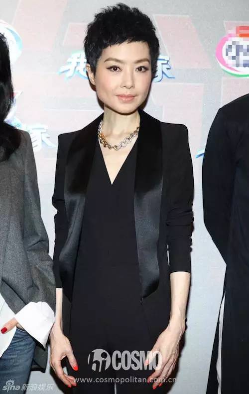 厚刘海减龄效果_鲁豫的发型_明星短发造型