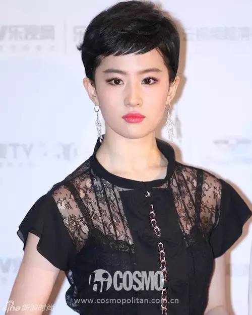 鲁豫的发型_厚刘海减龄效果_明星短发造型