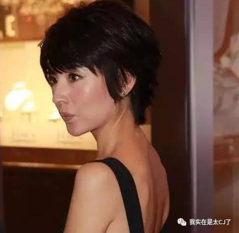 何洁赫子铭离婚事件_何洁车祸是真是假_何洁赫子铭离婚原因