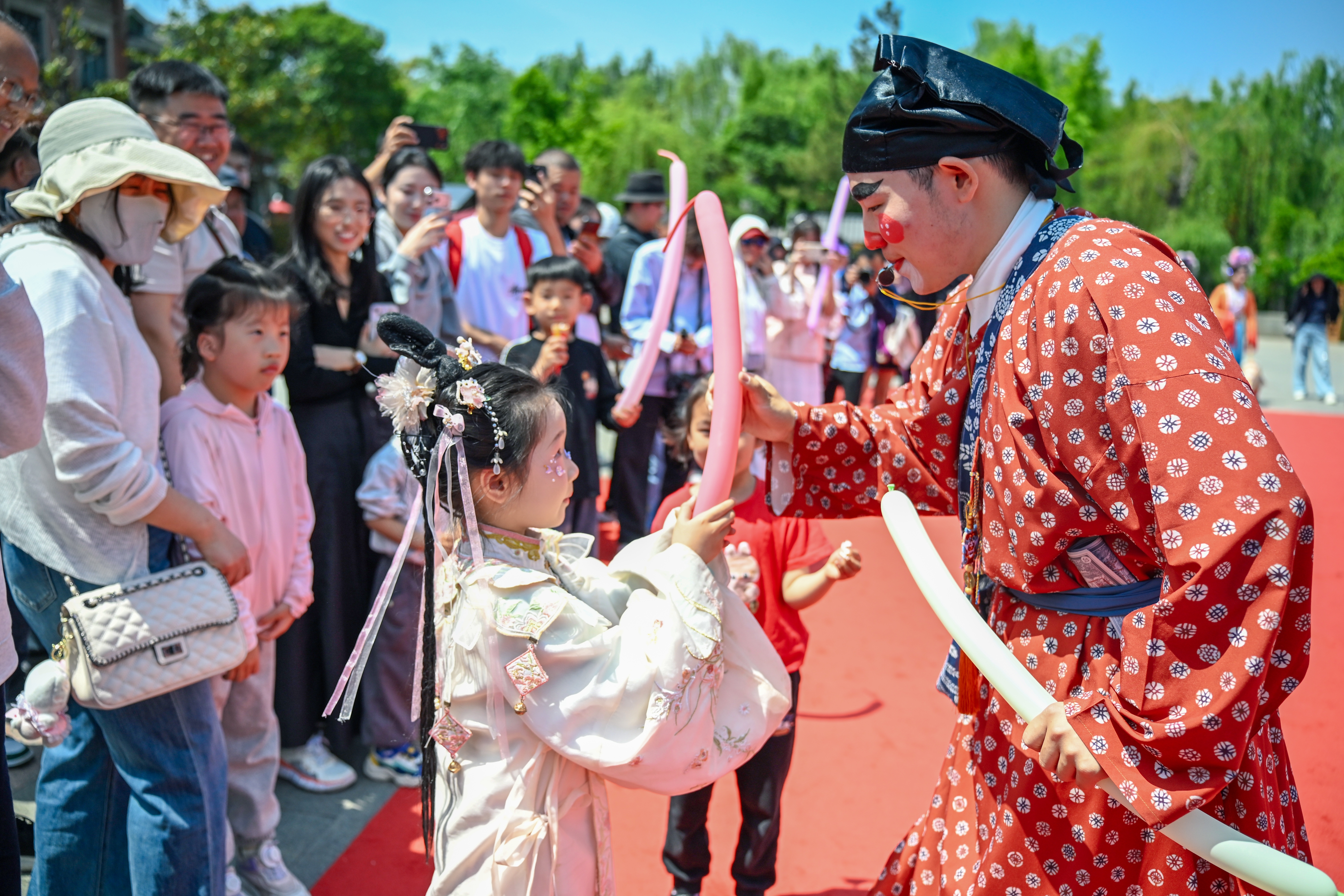 台儿庄古城沉浸式文旅体验_台儿庄古城国潮文化季_探索发现台儿庄1938