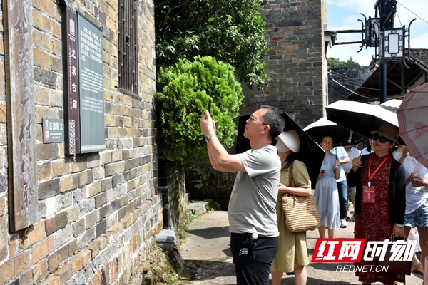 板梁古村文学采风_湘南民居黄克诚故居红色旅游_郴州板梁古村值得去吗