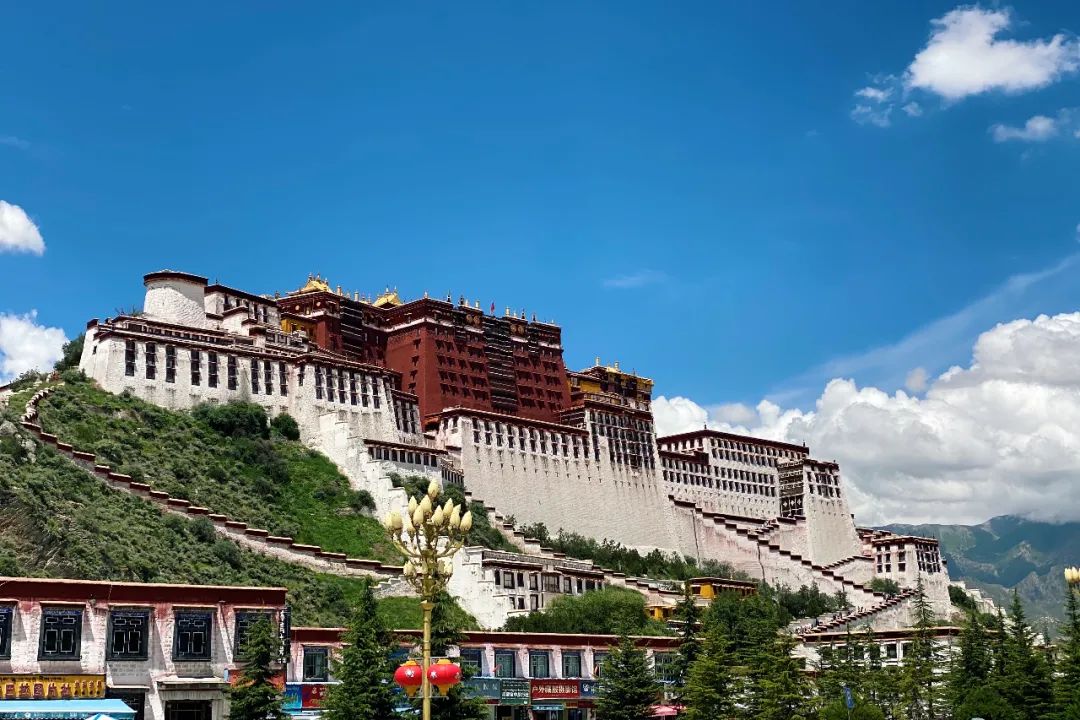 西藏十一月份旅行攻略_贡嘎机场到拉萨市区_冬游西藏优惠政策