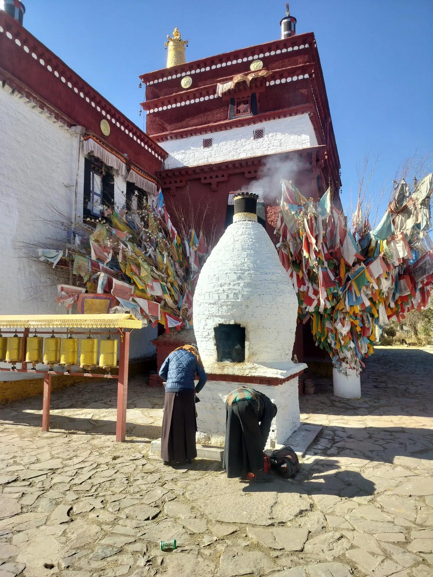 贡嘎县城旅游路线_高原自然风光体验_贡嘎机场到拉萨市区