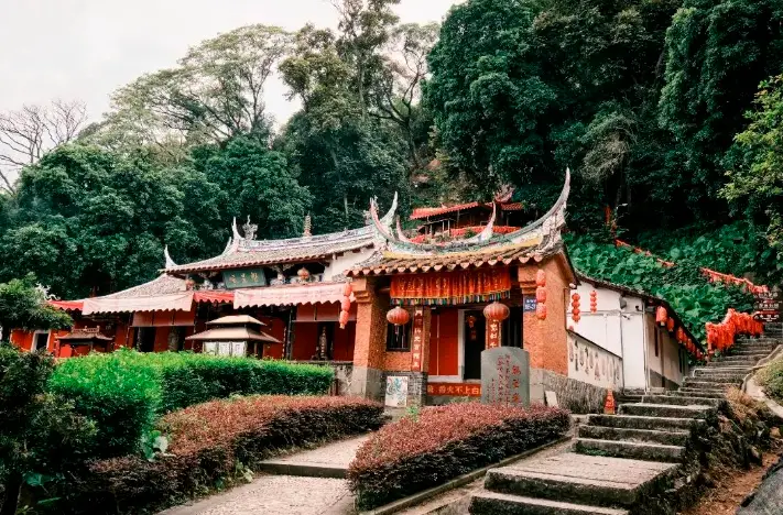 牛姆林生态旅游区_永春县旅游景点大全_永春雪山岩景点