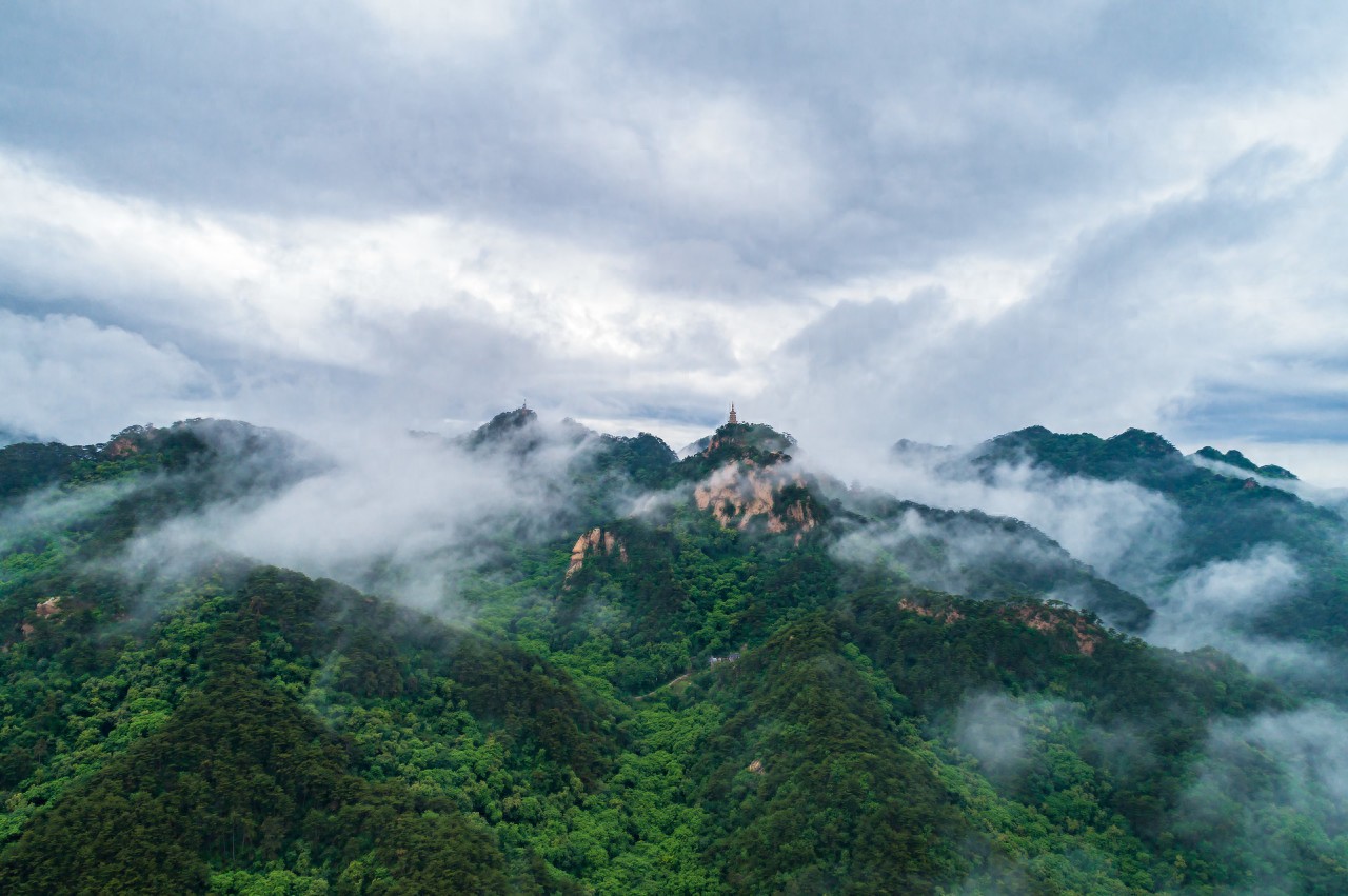 千山_千山旅游集团地址_辽宁名山排名