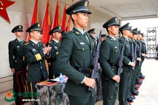新修订国防法_武警中尉是什么级别_中国人民解放军衔级制度