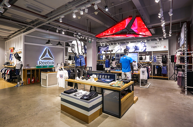 上海锐步亚太旗舰店 FitHub 3.0 概念店_锐步 CrossFit Box 健身房体验_杭州锐步专卖店