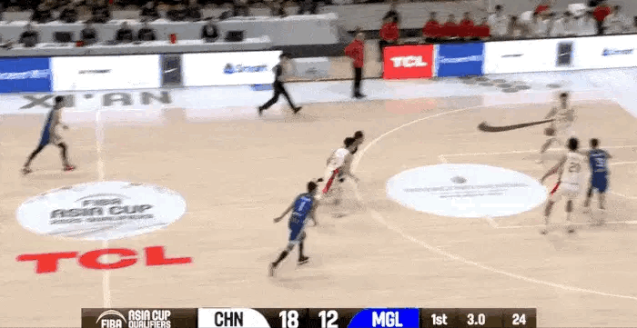 中国男篮杨瀚森国家队首秀_杨瀚森表现分析_杨瀚森到达北京 连续上演四记爆扣