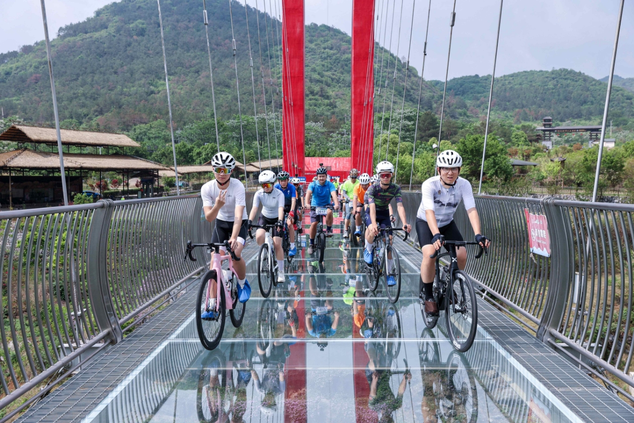游连州地下河作文_连州地下河旅游景区_湟川三峡龙潭古镇旅游攻略