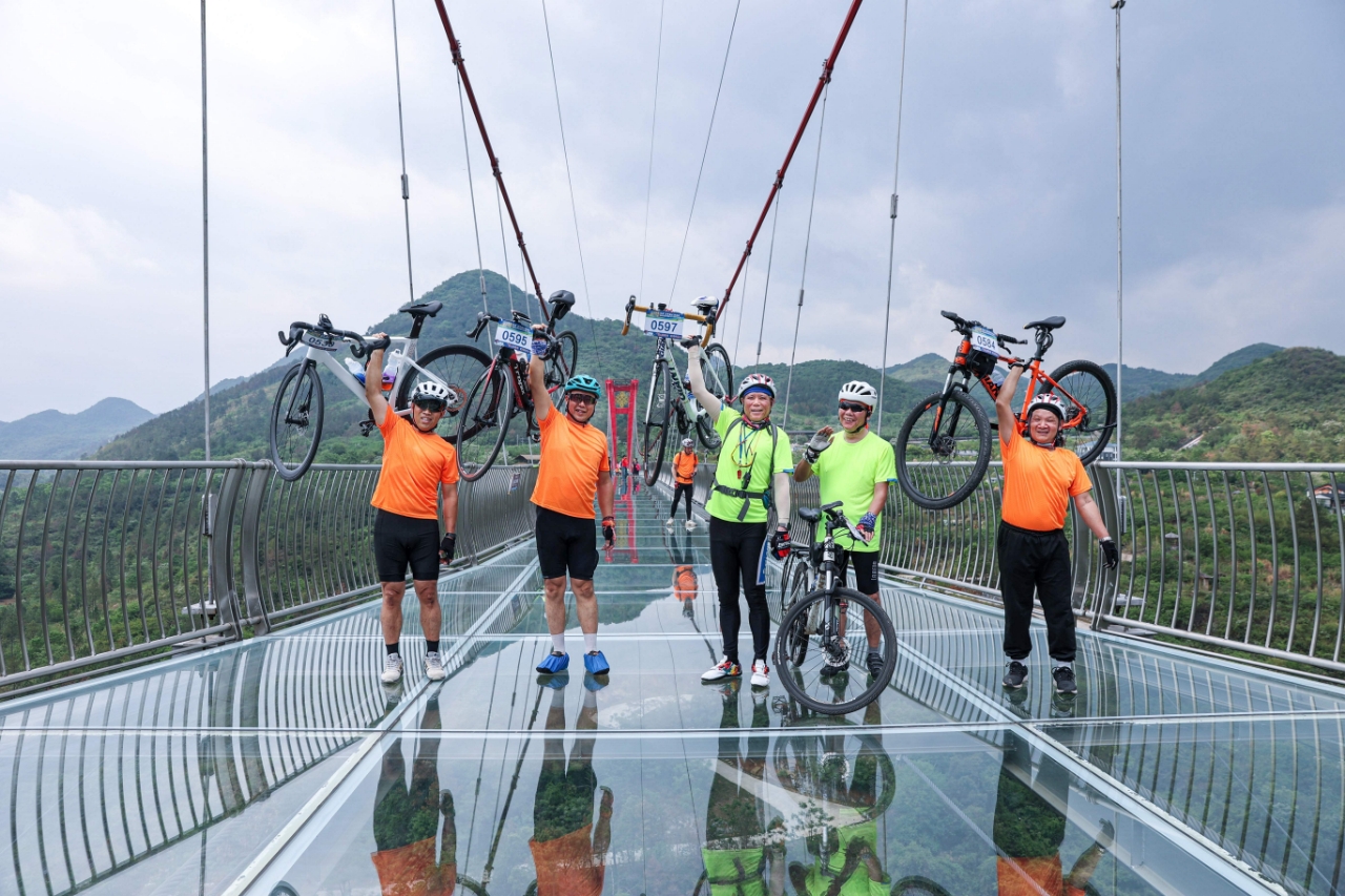 湟川三峡龙潭古镇旅游攻略_连州地下河旅游景区_游连州地下河作文