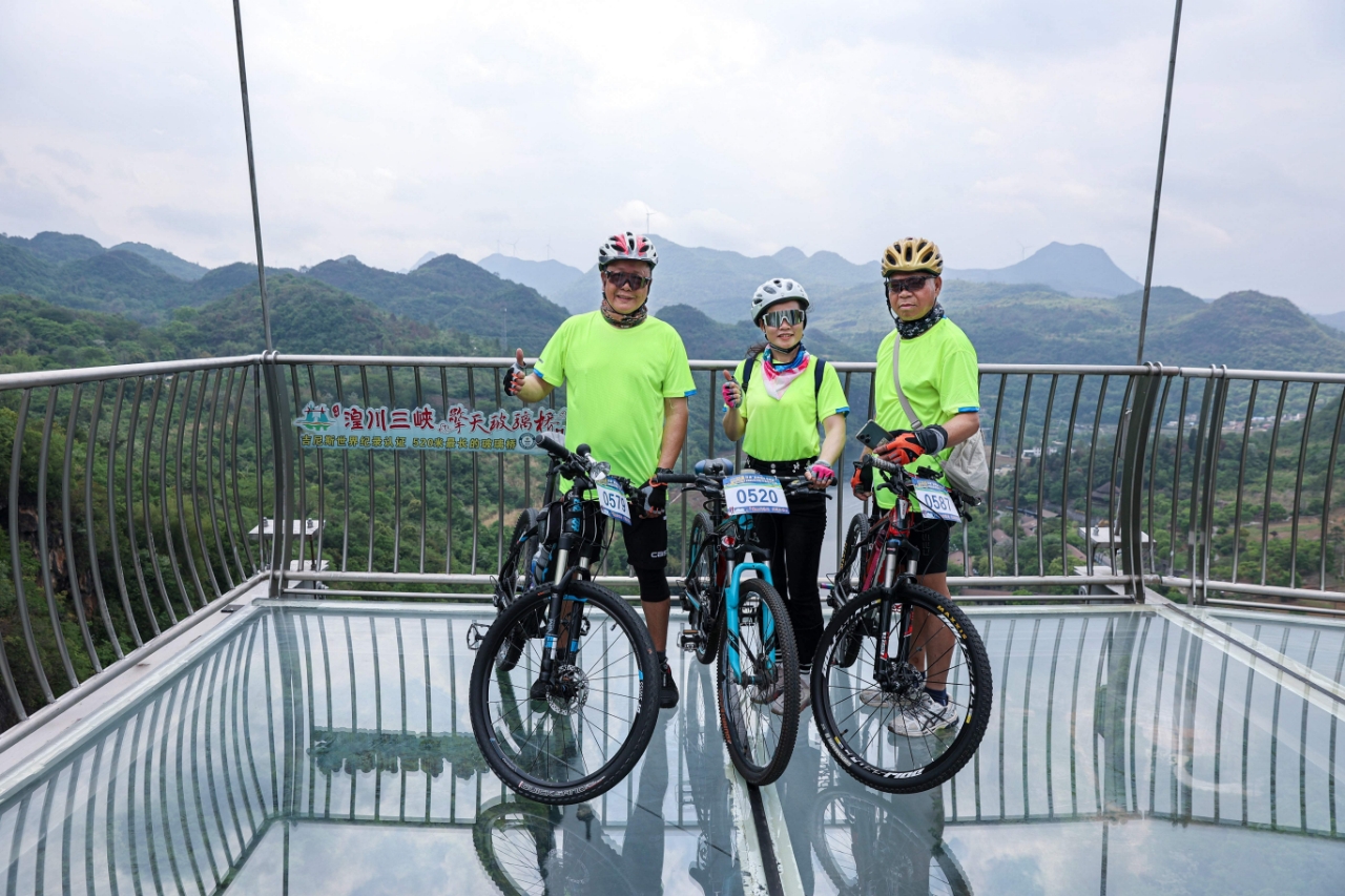 连州地下河旅游景区_游连州地下河作文_湟川三峡龙潭古镇旅游攻略