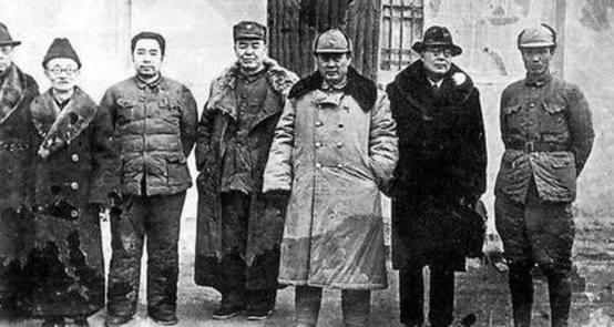 傅作义 孙兰峰 董其武_董其武 傅作义