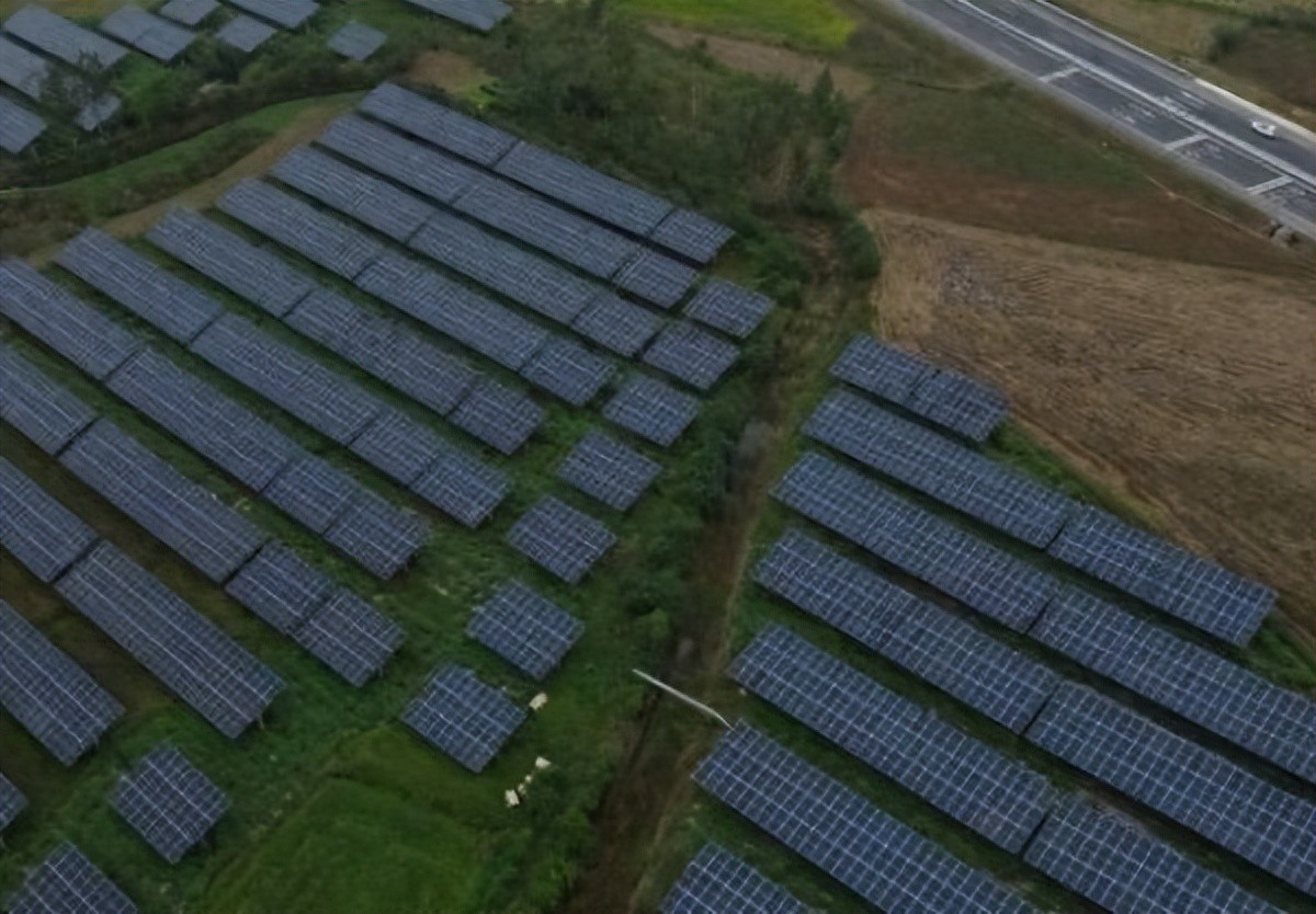 太阳能感应器漏水_正泰安能户用光伏租金延迟纠纷_正泰安能光伏屋顶漏水问题