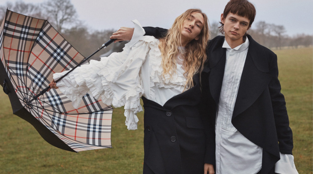 Burberry cost cutting plan_Burberry Leeds office opening_burberry london 产地