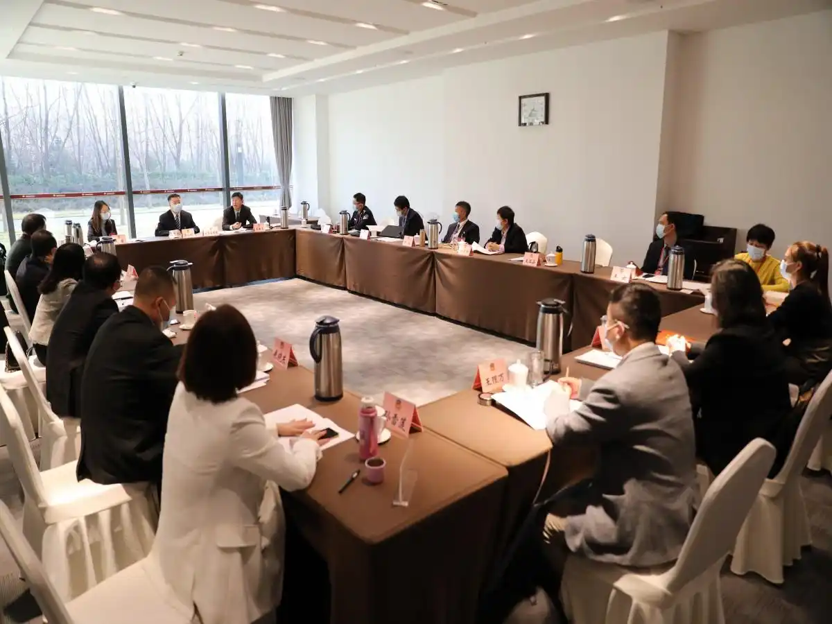 政协分组讨论发言_区政协六届一次会议 分组讨论_区政协常委会工作报告