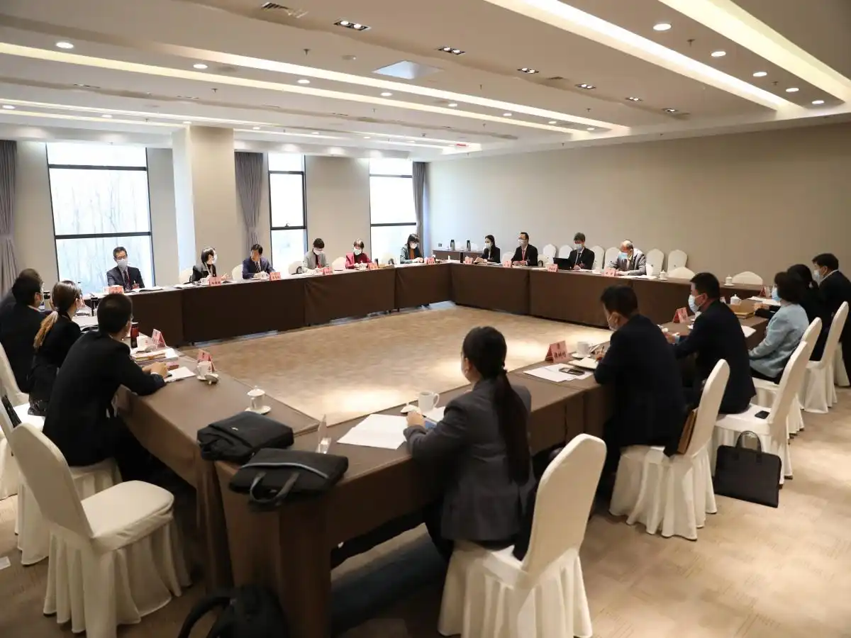 区政协六届一次会议 分组讨论_区政协常委会工作报告_政协分组讨论发言