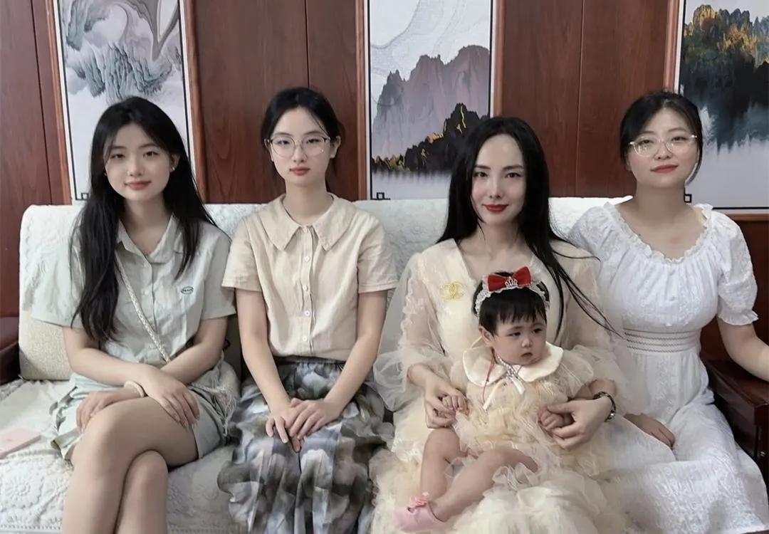 干露露女儿庆生_干露露近况_干露露性感图片