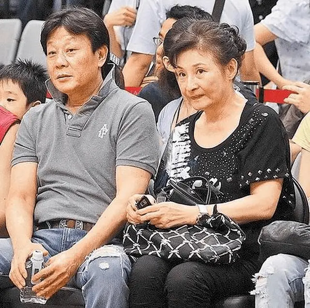 寇家瑞个人资料及演技_寇家瑞寇世勋父子合照_寇家瑞最新作品