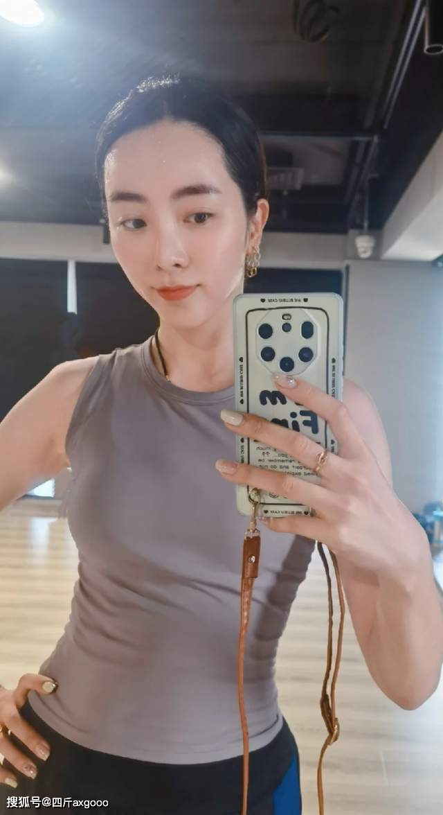 中央电视台主持人欧阳夏丹_央视主持人大全名单更新_欧阳夏丹离职央视原因分析