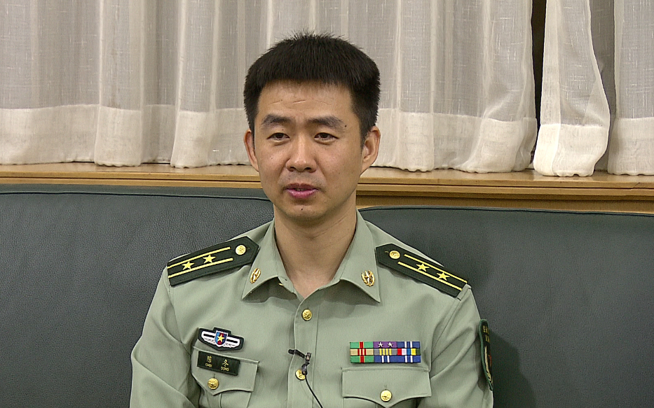 识别解放军资历章_武警中尉是什么级别_解放军军官级别资历章详解