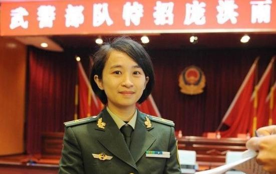 解放军军官级别资历章详解_识别解放军资历章_武警中尉是什么级别