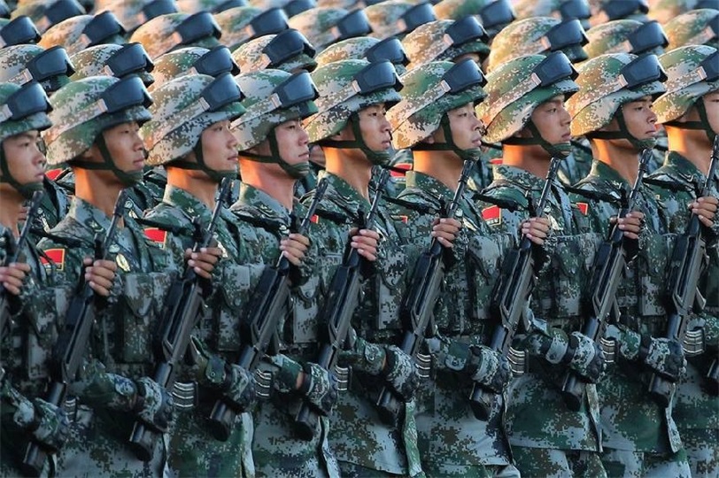 武警中尉是什么级别_中国军人肩章军衔对应关系_中国军人奉献精神