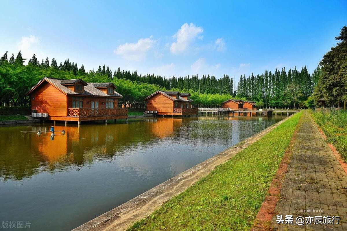 盘锦红海滩国家风景廊道_盘锦旅游景点推荐_盘锦市红海滩景区电话