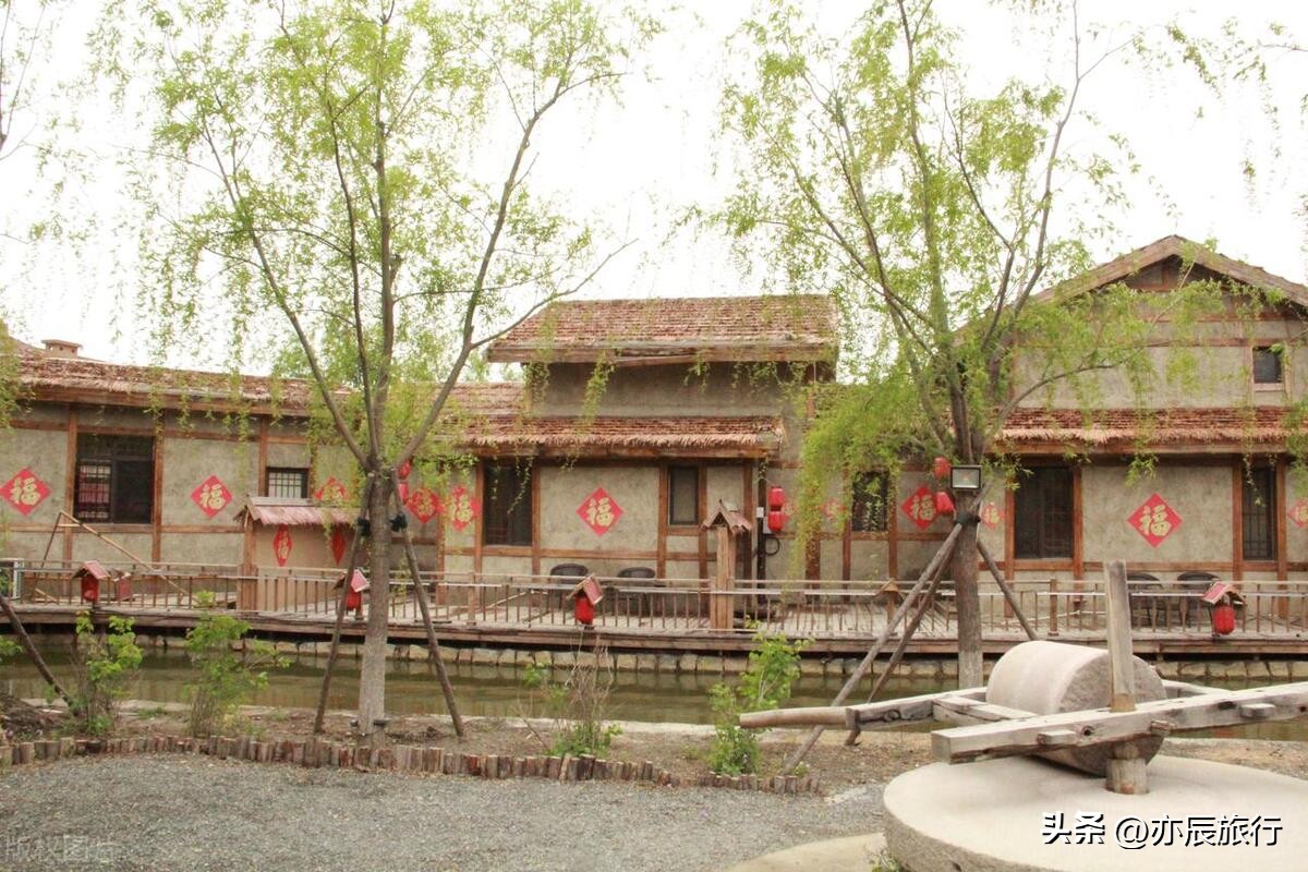 盘锦红海滩国家风景廊道_盘锦市红海滩景区电话_盘锦旅游景点推荐