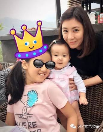 贾静雯小女儿咘咘微博曝光_贾静雯小女儿_贾静雯和修杰楷幸福生活