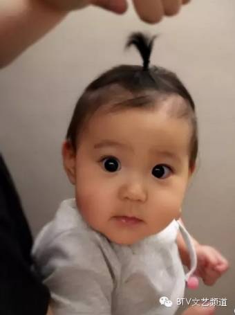 贾静雯小女儿_贾静雯和修杰楷幸福生活_贾静雯小女儿咘咘微博曝光