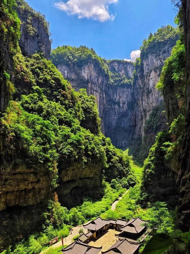 重庆洪崖洞在哪个区_重庆4日游行程_重庆旅游攻略