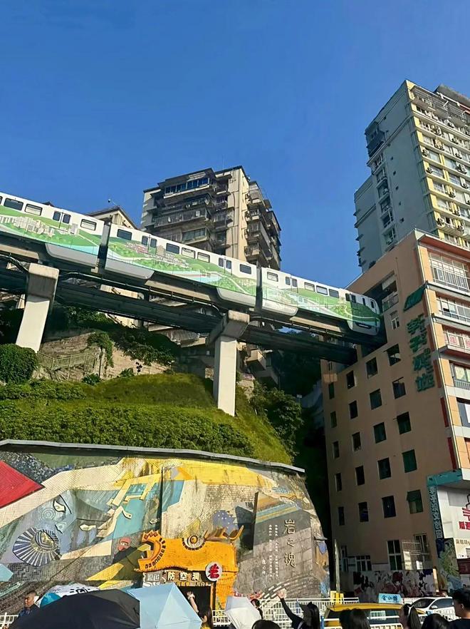 重庆旅游攻略_重庆4日游行程_重庆洪崖洞在哪个区