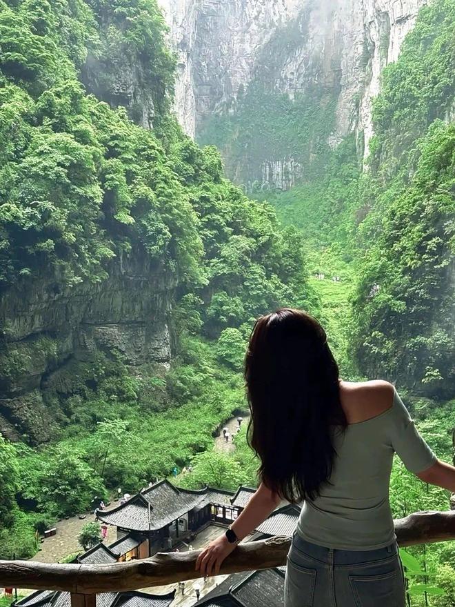 重庆旅游攻略_重庆4日游行程_重庆洪崖洞在哪个区