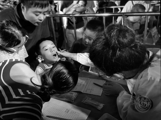 waits_第五届华盛顿国际手机摄影大奖赛_中国摄影网签约摄影师申请条件