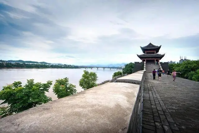 赣州旅游攻略_赣州招商银行地址_南武当山通天岩