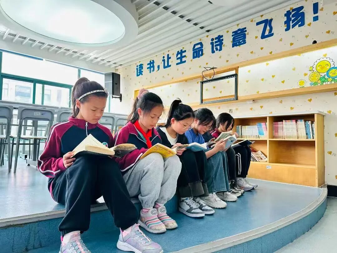 全民阅读促进条例 全民阅读活动周 书香润德校园建设_初中班级读书活动计划