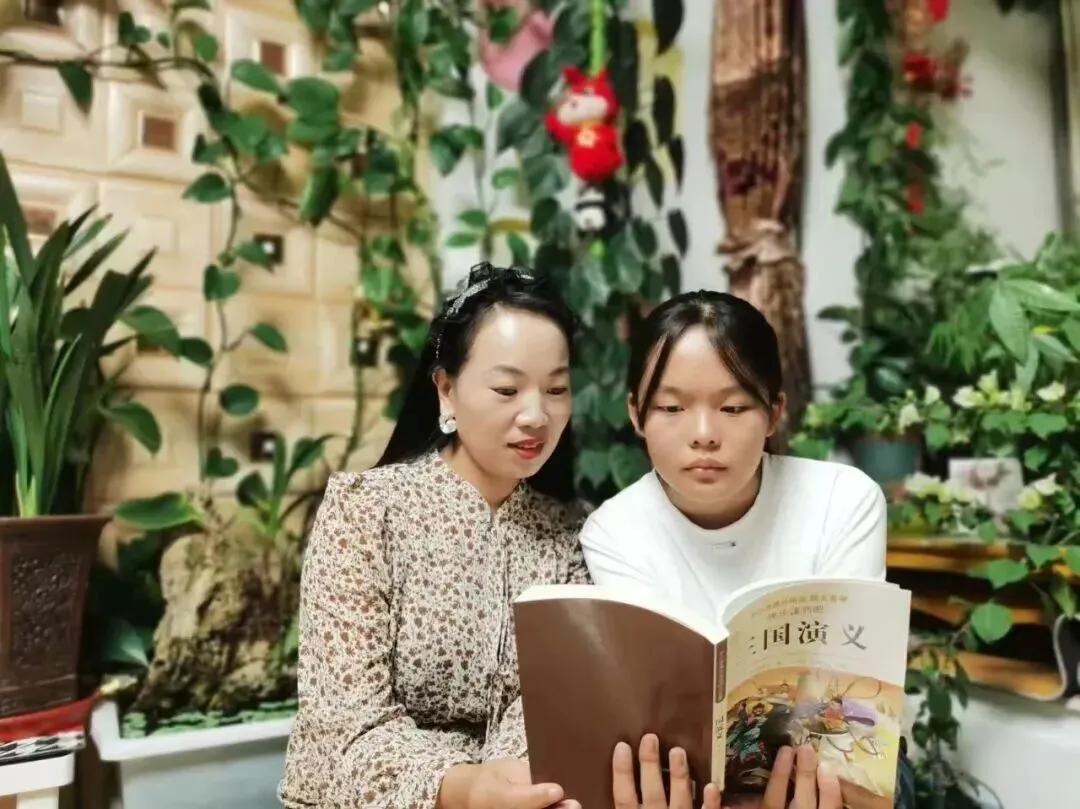 整本书阅读活动_亲子共读手抄报_初中班级读书活动计划