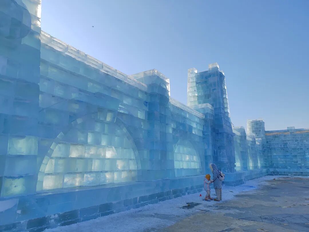 哈尔滨本周降雪天气预报_哈尔滨未来15天天气预报_哈尔滨气温波动及防寒指南