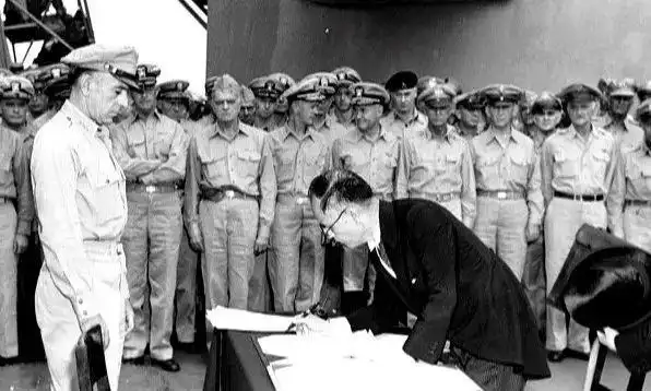 珍珠港事件80周年纪念仪式_美日从死敌成盟友_pearl+harbor+attack