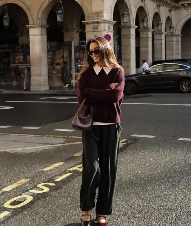 红色鞋履搭配技巧_2025年红色鞋履流行趋势_哪个牌子的鞋子会发光