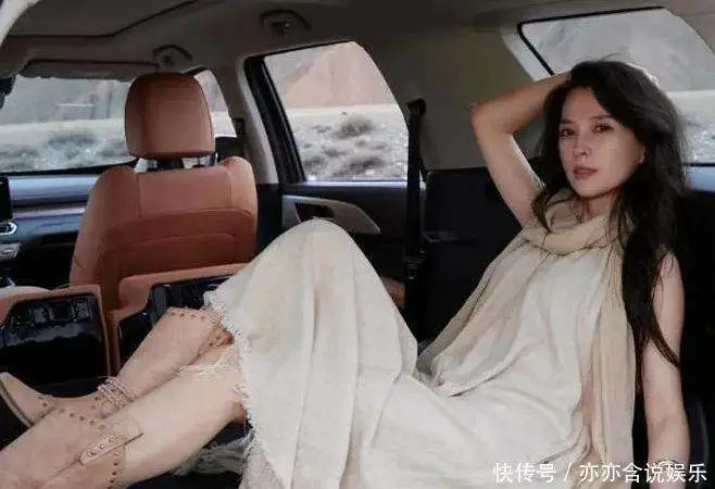 汪峰与森林北恋爱日常_汪峰父母家庭背景_汪峰与森林北机场甜蜜互动