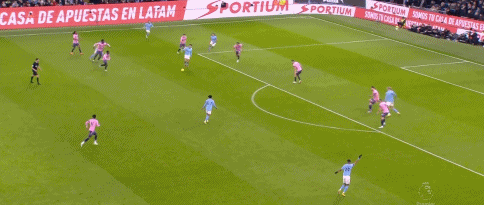 阿森纳4比2取胜领跑英超_英超-阿森纳2-1切尔西 破曼联纪录领先曼城5分_哈兰德连场破门曼城被逼平