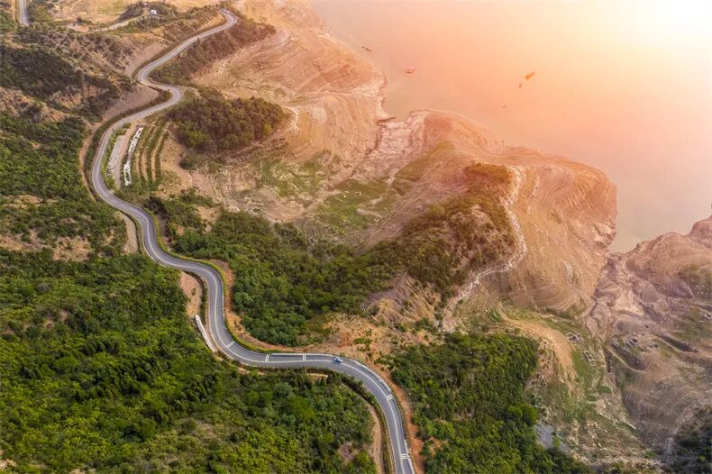 昆明周边自驾游_国内经典自驾路线_环驾中国自驾游